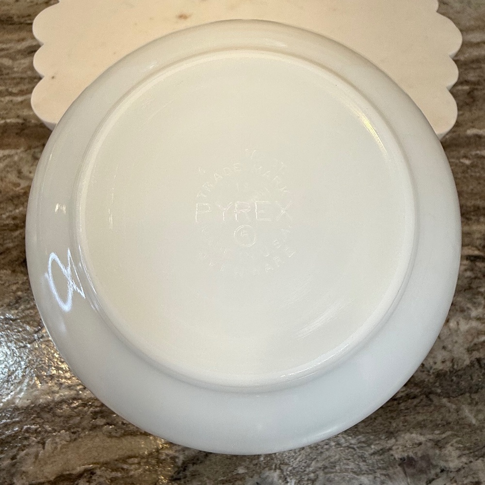 Vintage Pyrex Early American Mixing Bowl Brown on White #403 2.5 Qt - Excellent - Picture 6 of 9
